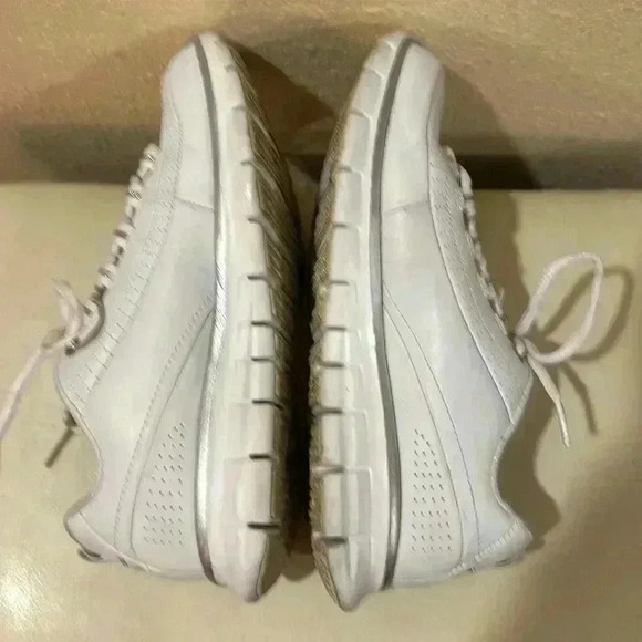 Sketchers elite size 7 - Picture 4 of 8